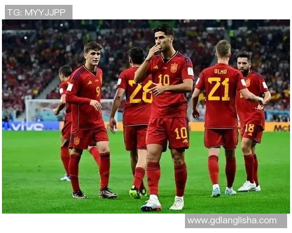 沙特足球明星卡塔的辉煌历程与未来展望解析